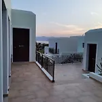 Perla Aparthotel 2*