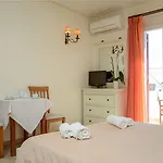 Perla 2* Agios Prokopios (Naxos)