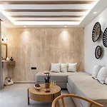 Perla Aparthotel 2*