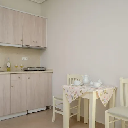 Perla Lägenhetshotell Agios Prokopios (Naxos)