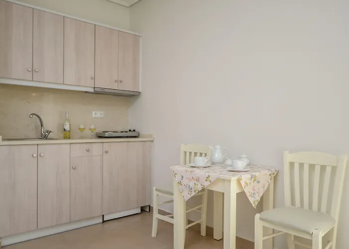 Perla מלון דירות איוס פרוקופיוס